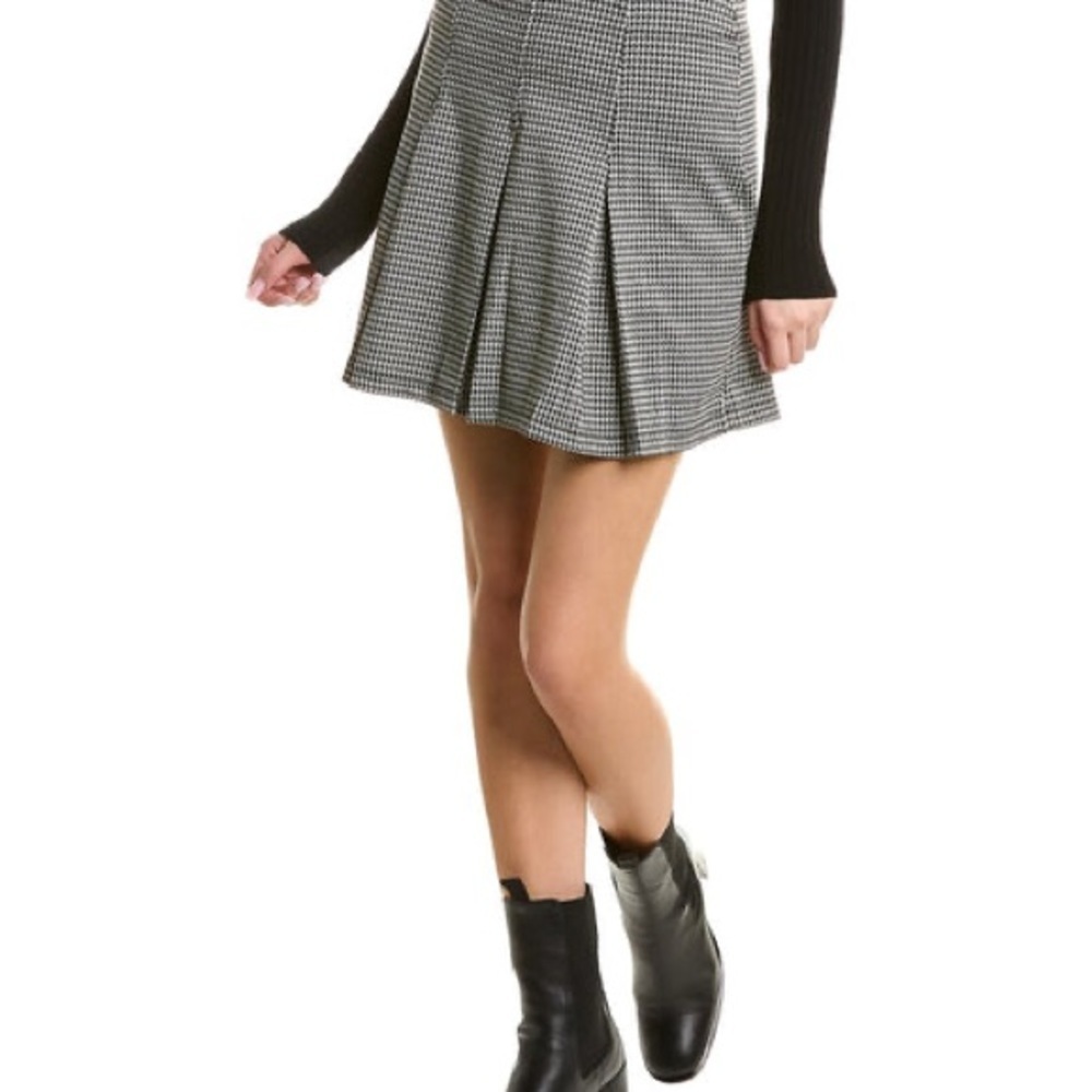 573- BB Dakota NWT Black & White Checkered Pleated Skirt Size 6